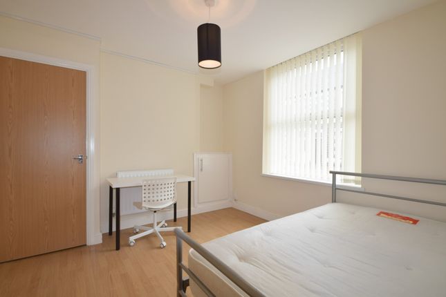 Rhymney Street, Cardiff photo 3