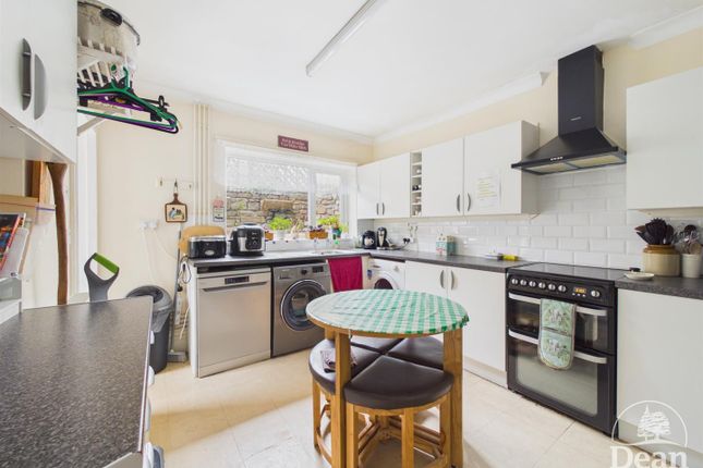 18, Packers Road, Cinderford photo 3
