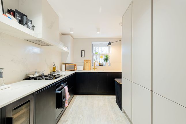 Flat 4, 5a Rotherfield Street, London photo 4