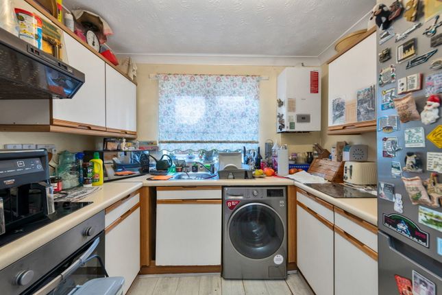 5, Grove Court, Huntingdon photo 4