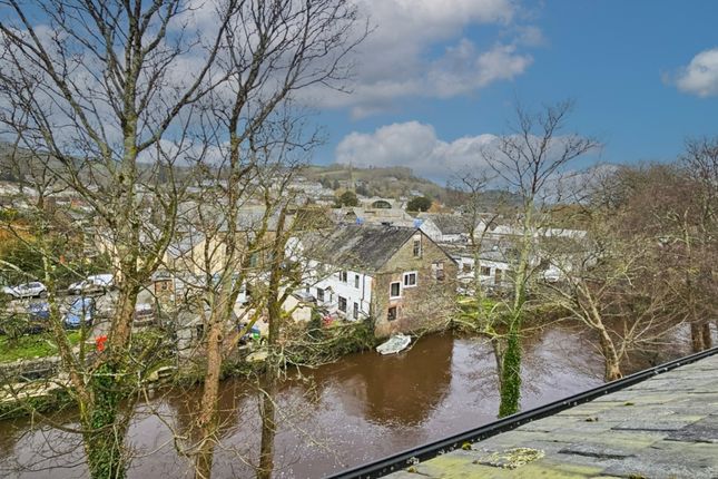Flat 6, The Old Carriage Works, Brunel Quays, Lostwithiel photo 2