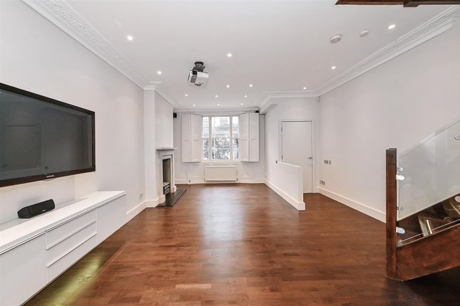 3-bed house on 38, Holland Street, London, £8,515/mo