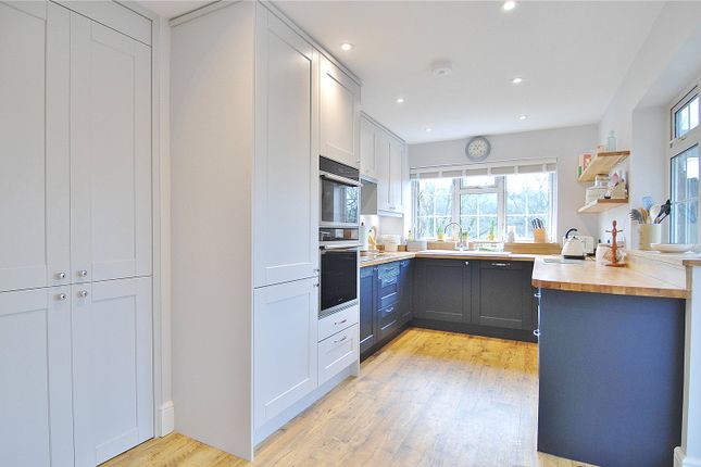 3 Claires Close,, Bourne Lane, Stroud photo 2