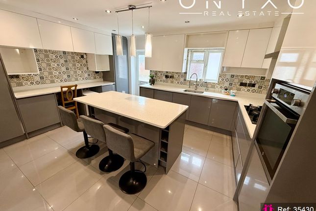 41, Myrtle Crescent, Slough photo 3
