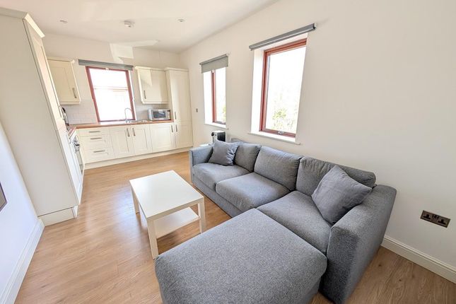 Flat 6, Unit 8, Thornbury photo 5