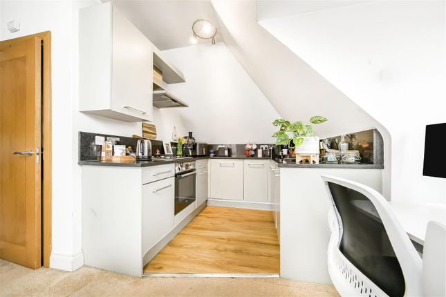 Flat for sale in Chudleigh Road, Twickenham
