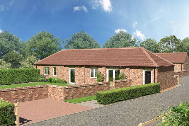3-bed house on The Adstone, Leigh Road, £329,995