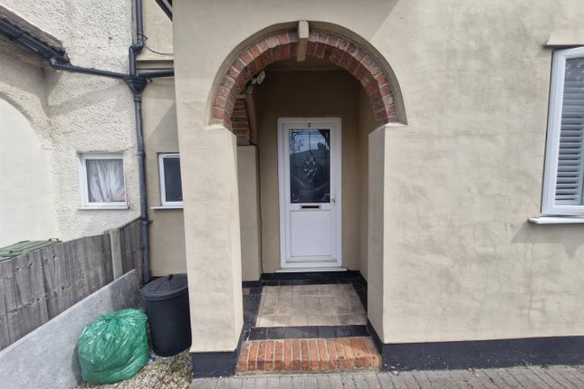 3, Burnham Road, Romford photo 3