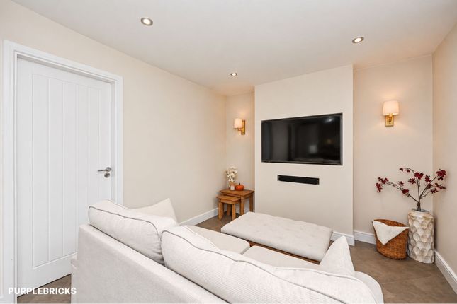 Brimstone Drive, Newton-le-Willows photo 4