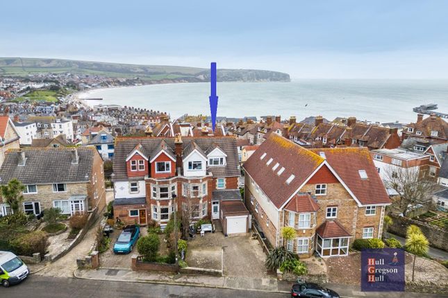 Sunny Bay House, 17, Cluny Crescent, Swanage photo 3