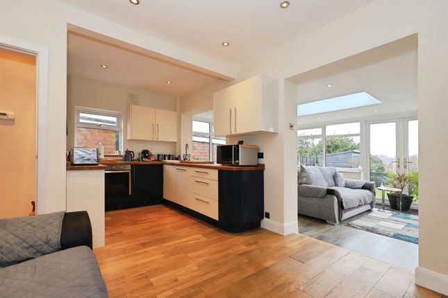 31, James Road, Kidderminster photo 3