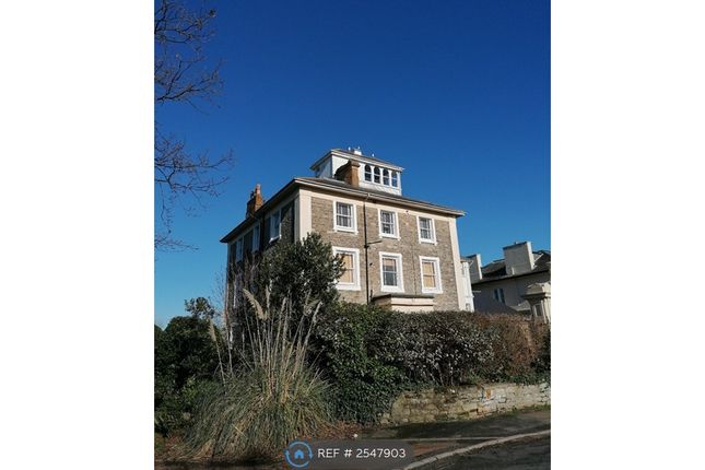 2-bed flat on Flat D, Spencer Road, Ryde, £940/mo