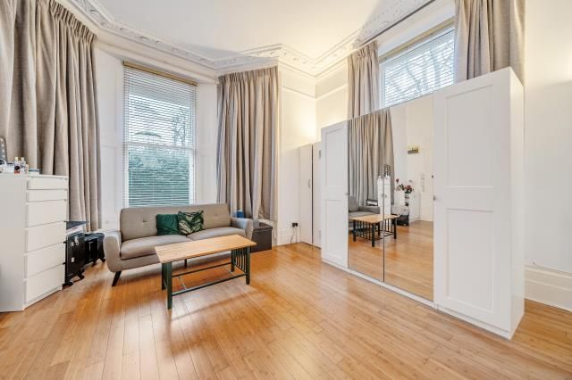 8a, Randolph Road, London photo 4