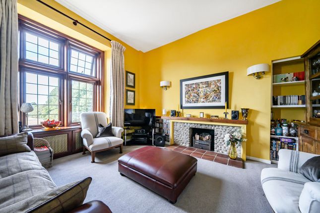 Flat 12a, Denne Park House Denne Park, Horsham photo 2