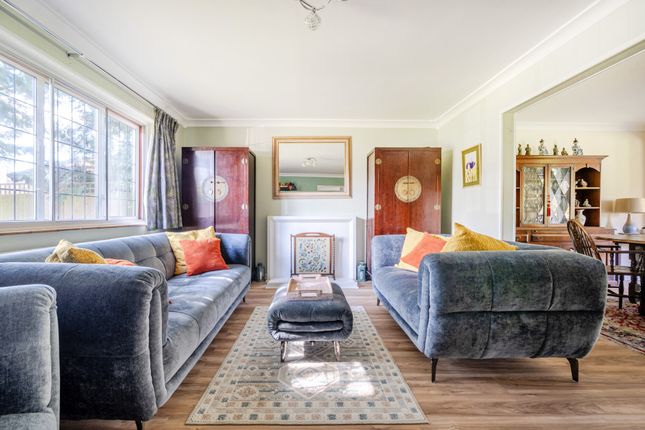 24, Tilsworth Road, Beaconsfield photo 3