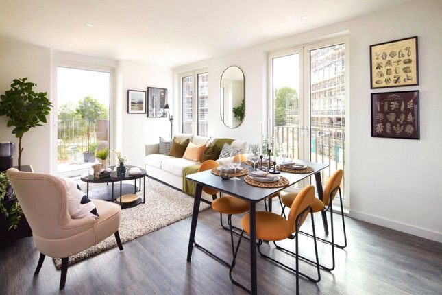 Flat for sale in Ridgeway Views, The Ridgeway, Mill Hill, London