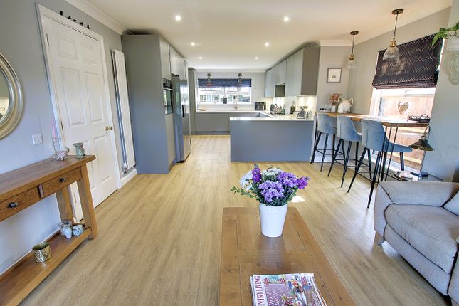 6, Oaktree Close, Doddington photo 3