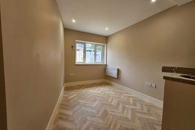 40, Rosebank road, Hanwell photo 3