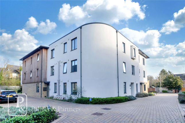 Thumbnail Flat for sale in Hardy Close, Chelmsford, Essex