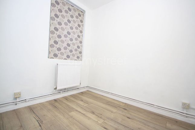 Prince of Wales Road, Chalk Farm, NW5, London photo 4