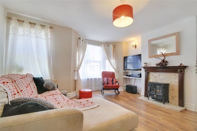 Flat for sale in County Road, Swindon, Wiltshire