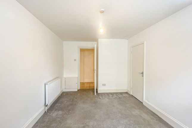 Flat to rent in Portland Rise, Finsbury Park