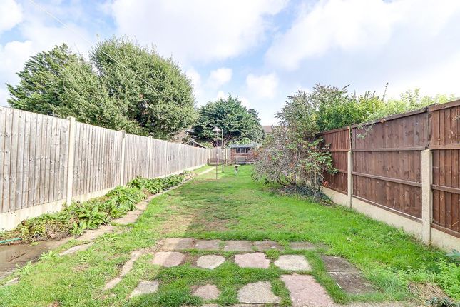 Lovelace Gardens, Southend-on-Sea photo 2