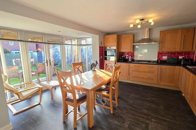 35, Hampden Way, Sleaford photo 3