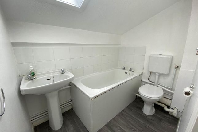 16, Salem Place, Gravesend photo 4