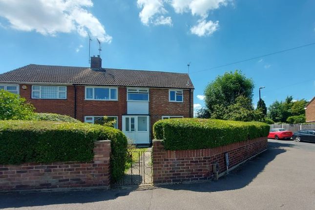 Thumbnail Semi-detached house to rent in Evelyn Road, Dunstable