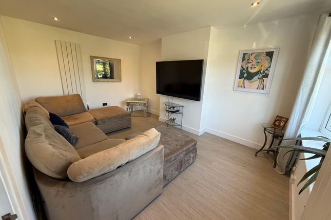 42 Woodgate Avenue, Stoke-On-Trent photo 3