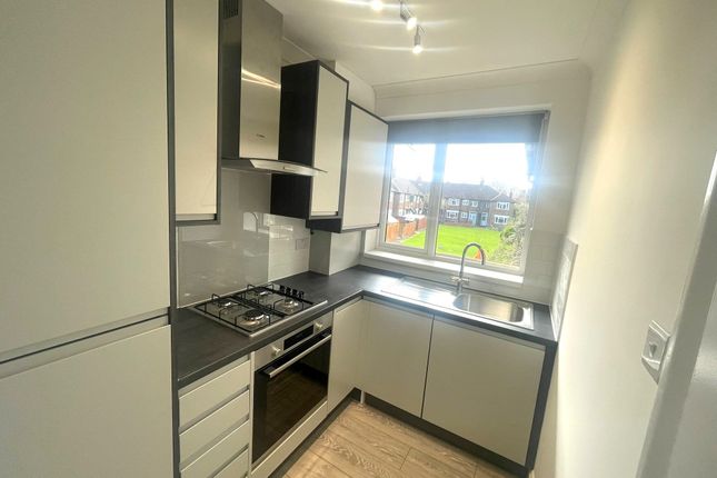 Flat to rent in Cranleigh House, Coombe Lane, London