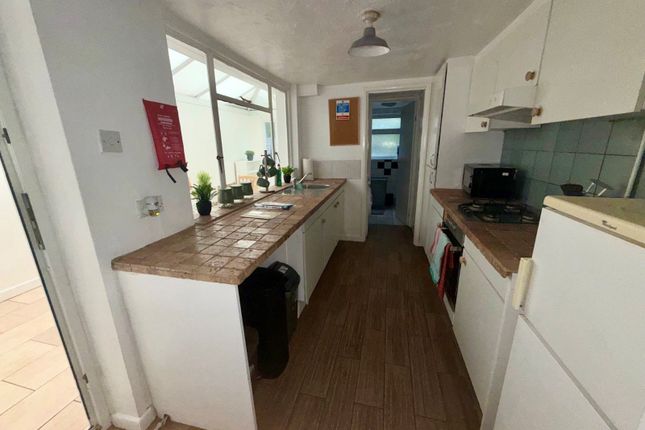 Padwell Road, Hampshire photo 5