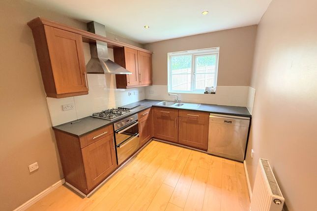51 Bream Avenue, Cleckheaton photo 3