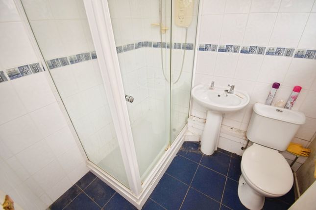 10, Narberth Way, Coventry photo 4