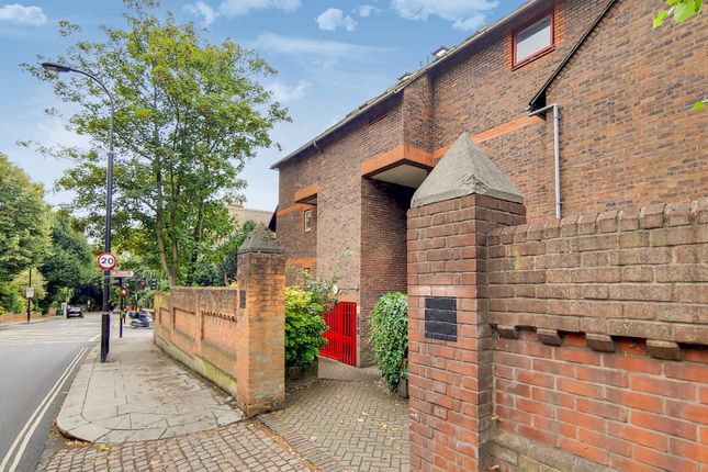 1-bed flat on Flat 18a Field Court, Fitzjohns Avenue, London, £579,950