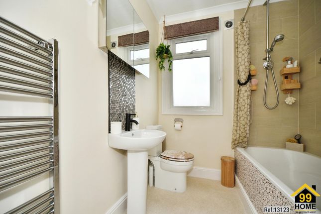 End terrace house for sale in Howard Road, Bromley, Kent