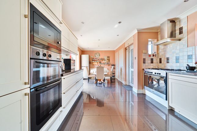 57, Winsu Avenue, Paignton photo 4