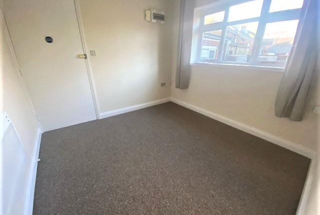 Flat to rent in Market Place, Long Sutton, Spalding