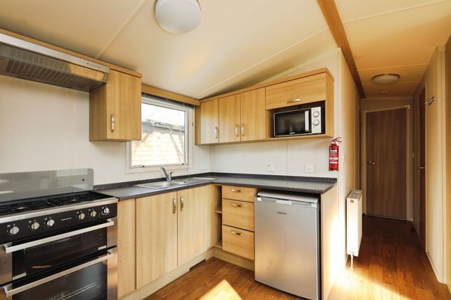 Swift Loire, Manor Holiday Park, Manor House, Retford photo 4