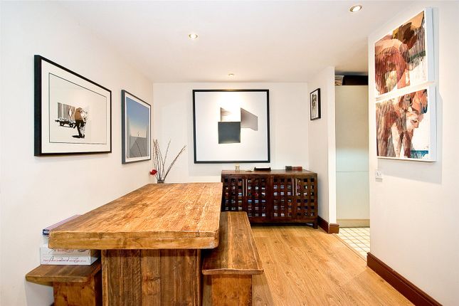 Flat for sale in Assam Street, London