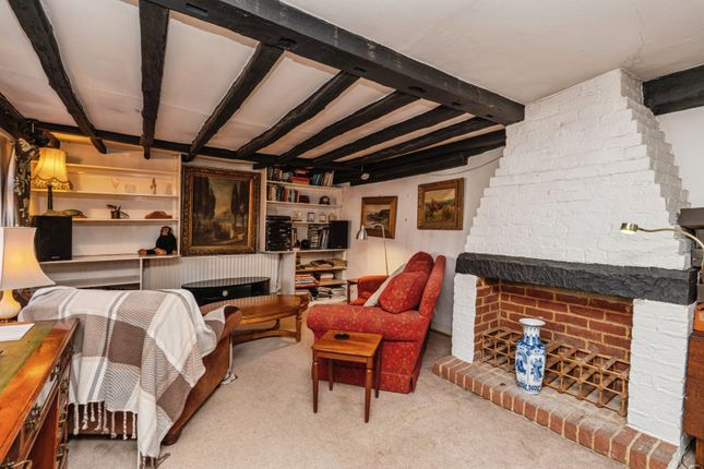 FLAT 7A,, Petworth Road, Surrey photo 3