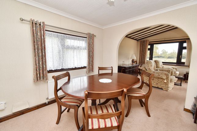 6, Acacia Avenue, The Elms, Lincoln photo 3