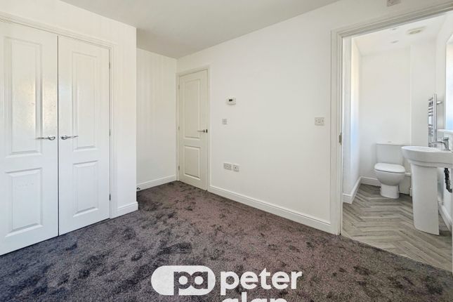 35, PONTYPRIDD photo 5