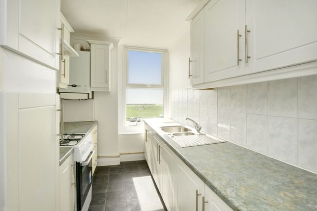 Flat 3, 97 Brighton Road, Lancing photo 3