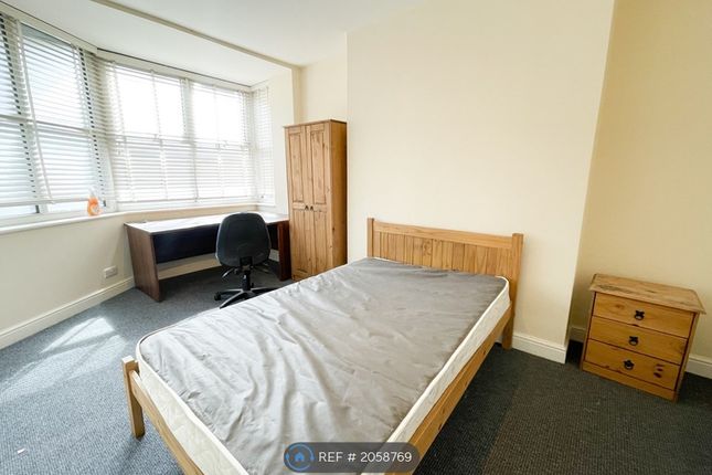 Flat to rent in Fairfield Road, Buxton