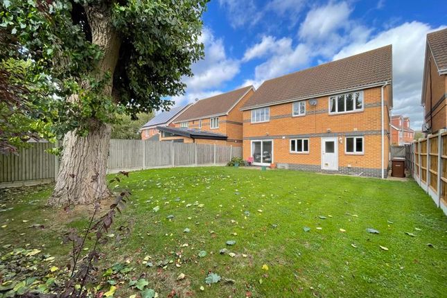 Detached house for sale in Poplar Close, South Ockendon