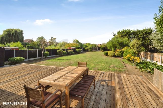 15, Felstead Road, Romford photo 4