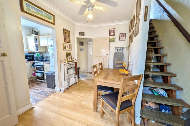 59, Harwich Road, Clacton-on-sea photo 4