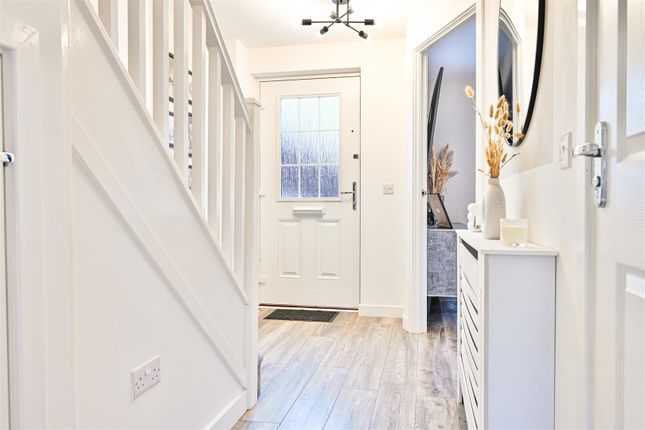 5, Silk Place, Larkhall photo 3